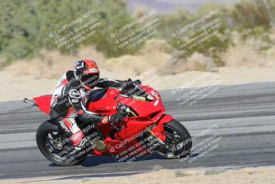 media/Dec-01-2025-Moto Forza (Mon) [[2daa91e15f]]/2-Intermediate Group/Session 4 Turn 9/